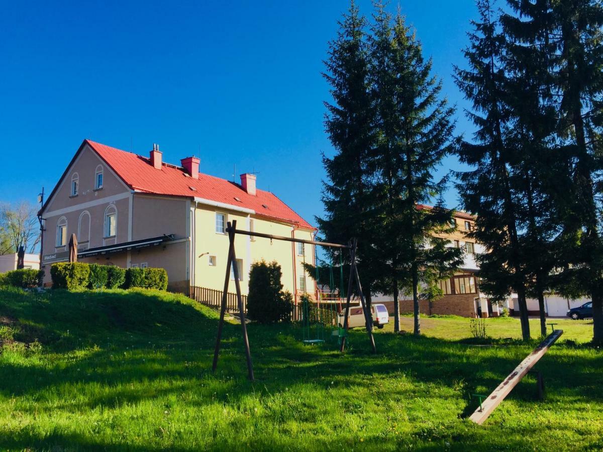Pension Zaclersky Medved Buitenkant foto